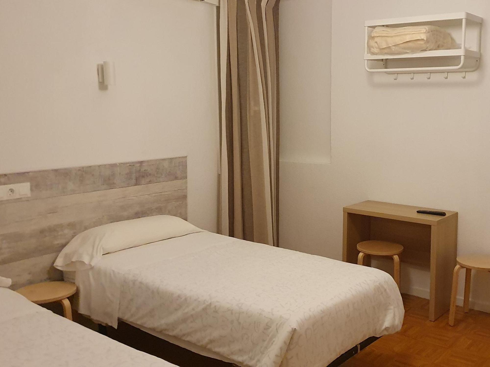 Hostal Ginebra -Madrid Centro Gran Via Sol- エクステリア 写真